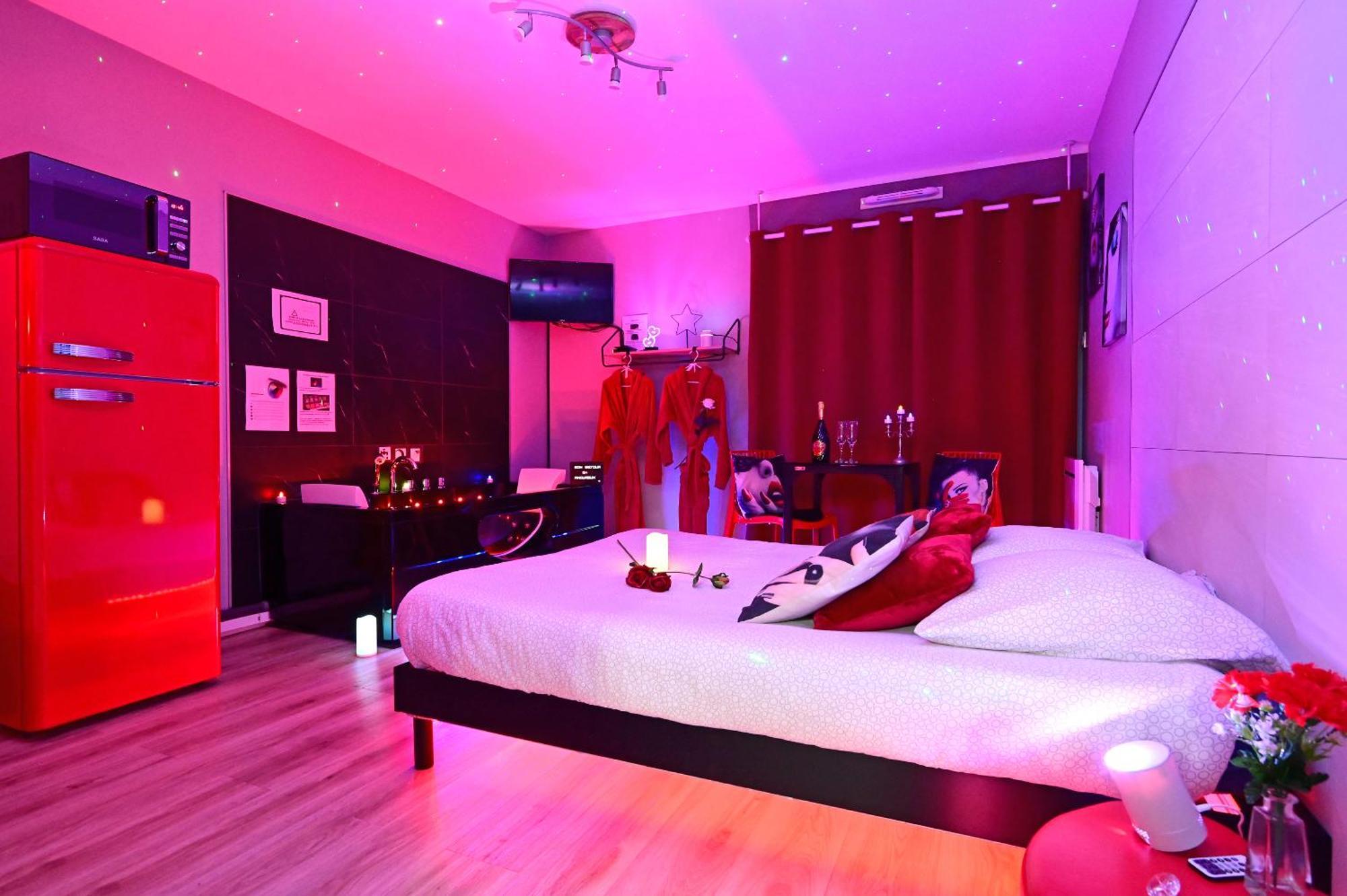Grand Studio Biscarrosse Plage Une Nuit A 2 Avec Sauna Luxe, Balneo, Ocean Rien Que Pour Vous Luaran gambar