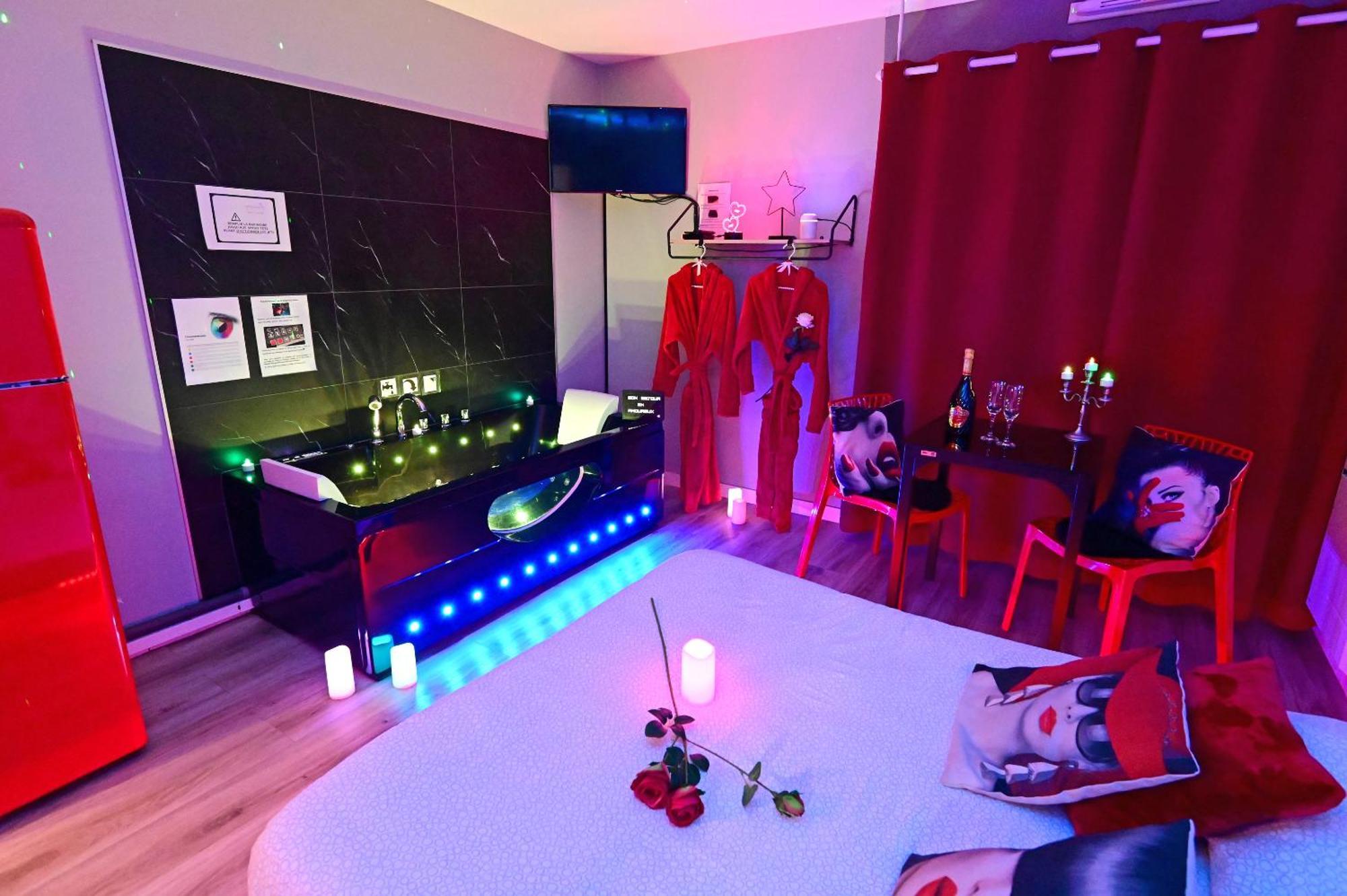 Grand Studio Biscarrosse Plage Une Nuit A 2 Avec Sauna Luxe, Balneo, Ocean Rien Que Pour Vous Luaran gambar