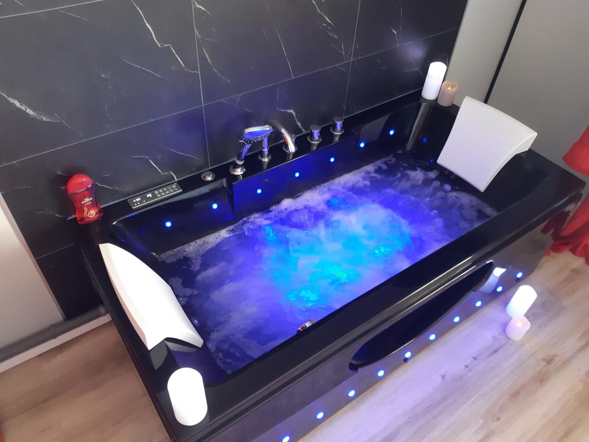 Grand Studio Biscarrosse Plage Une Nuit A 2 Avec Sauna Luxe, Balneo, Ocean Rien Que Pour Vous Luaran gambar