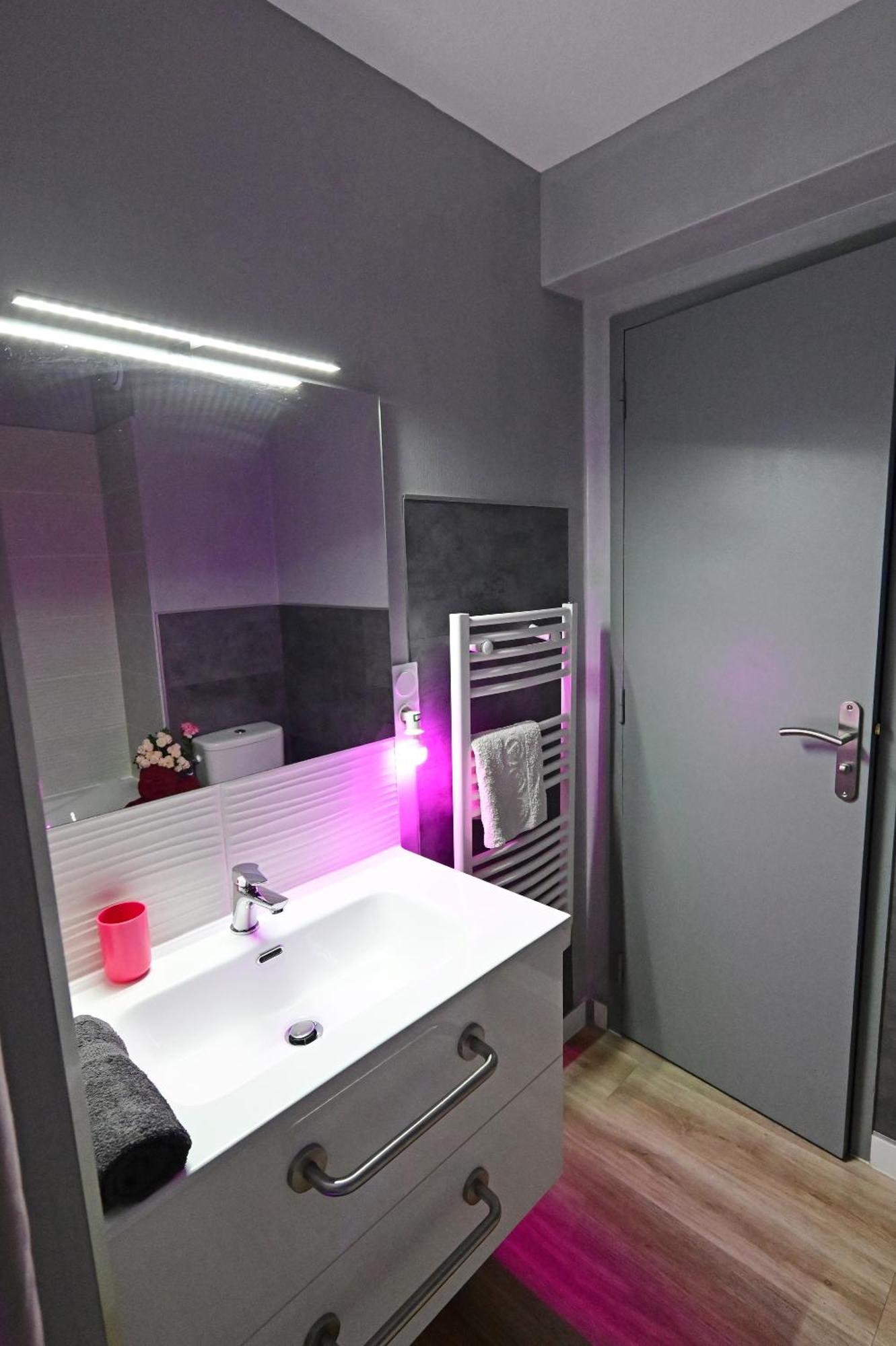 Grand Studio Biscarrosse Plage Une Nuit A 2 Avec Sauna Luxe, Balneo, Ocean Rien Que Pour Vous Luaran gambar