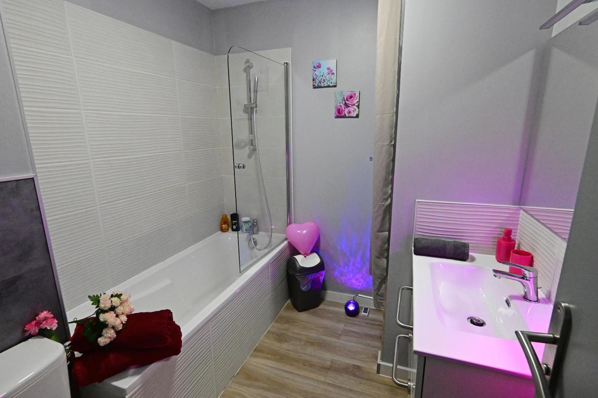 Grand Studio Biscarrosse Plage Une Nuit A 2 Avec Sauna Luxe, Balneo, Ocean Rien Que Pour Vous Luaran gambar